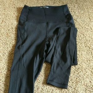 Long black Glyder leggings